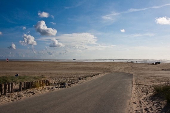 Im Hintergrund kann man die Fähre von Sylt sehen...